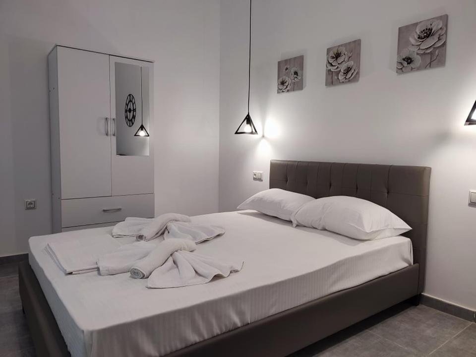 Tom'S Design Appartement PalaiónTsiflíkion Buitenkant foto